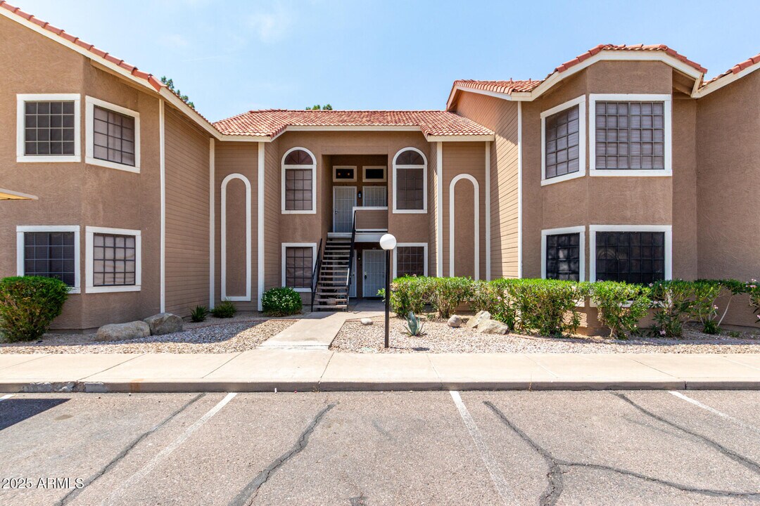 5230 E Brown Rd in Mesa, AZ - Building Photo