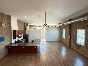 2727 S Archer Ave in Chicago, IL - Building Photo - Building Photo