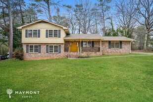 2902 Barcelona Way in Conyers, GA - Building Photo