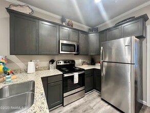 305 W Second St-Unit -308 in Lafayette, LA - Building Photo - Building Photo