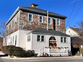 12 Bridge in Cornwall, NY - Building Photo