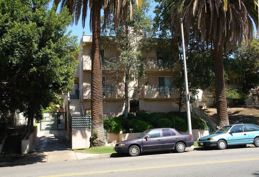 530 N Ardmore Ave in Los Angeles, CA - Foto de edificio