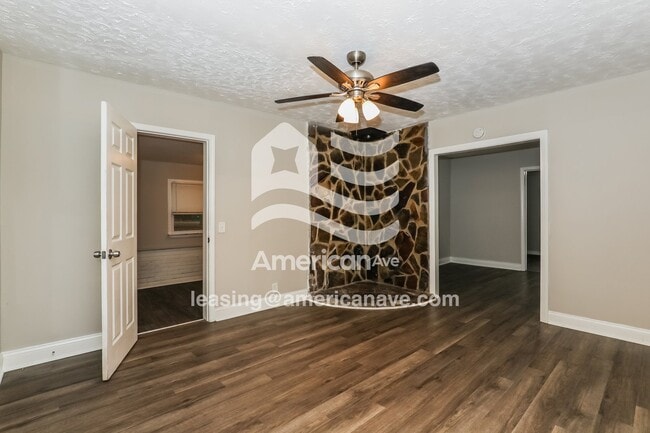 4996 West St in Forest Park, GA - Foto de edificio - Building Photo