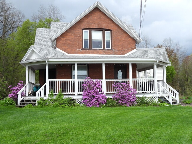 407 Military Tpke, Unit 407A