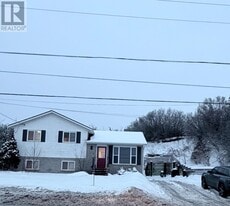 252 Cannifton Rd N in Belleville, ON - Building Photo