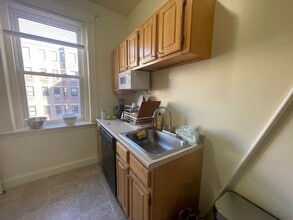 29 Queensberry St, Unit 2 in Boston, MA - Building Photo - Building Photo