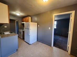 1600 Clinton St in Aurora, CO - Building Photo - Building Photo
