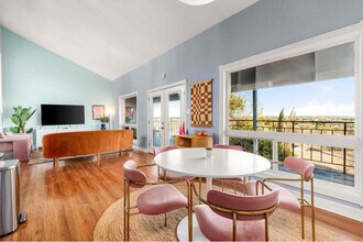 3306 Hyclimb Cir, Unit A in Austin, TX - Building Photo - Building Photo