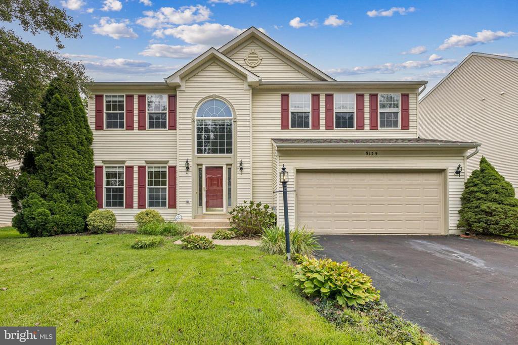 5135 Olivia Way in Montclair, VA - Building Photo