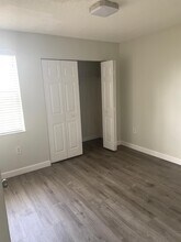 681 NW 78th Ter in Pembroke Pines, FL - Building Photo - Building Photo