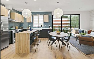1094 53rd St, Unit D in Oakland, CA - Building Photo