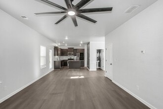 130 Enon Mill Ln in Atlanta, GA - Building Photo - Building Photo