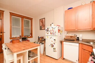 2647 W Iowa St, Unit 3C in Chicago, IL - Building Photo - Building Photo