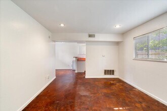 610 Franklin Blvd in Austin, TX - Building Photo - Building Photo