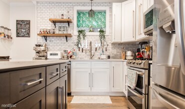 812 W Waveland Ave in Chicago, IL - Building Photo - Building Photo