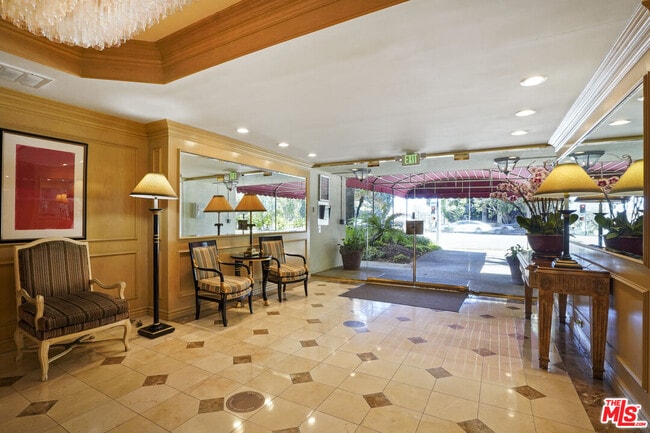 10751 Wilshire Blvd in Los Angeles, CA - Building Photo - Building Photo