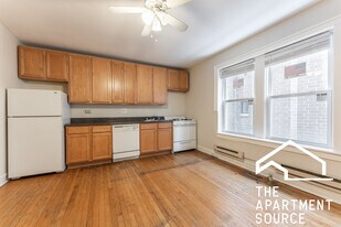 2129 N Dayton St, Unit 104 in Chicago, IL - Building Photo