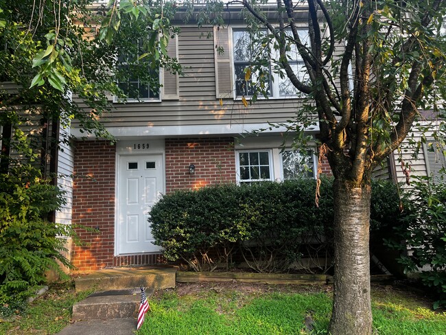 property at 1659 Sierra Woods Ct