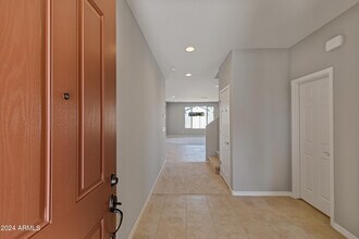 8956 W Luke Ave in Glendale, AZ - Building Photo - Building Photo