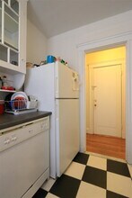 13 Ellery St, Unit 4 in Cambridge, MA - Foto de edificio - Building Photo