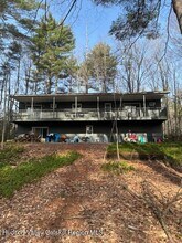 7 Holly Hills Dr in Woodstock, NY - Building Photo - Building Photo