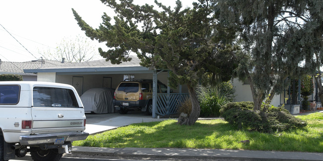 2623 Renton Way in Castro Valley, CA - Building Photo - Building Photo