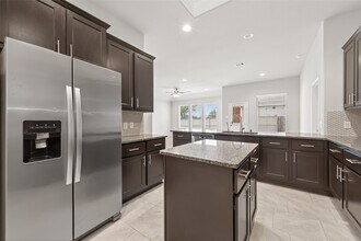 219 Verde Lake Way in Rosenberg, TX - Building Photo - Building Photo