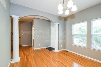 404 N Sarah St in St. Louis, MO - Building Photo - Building Photo