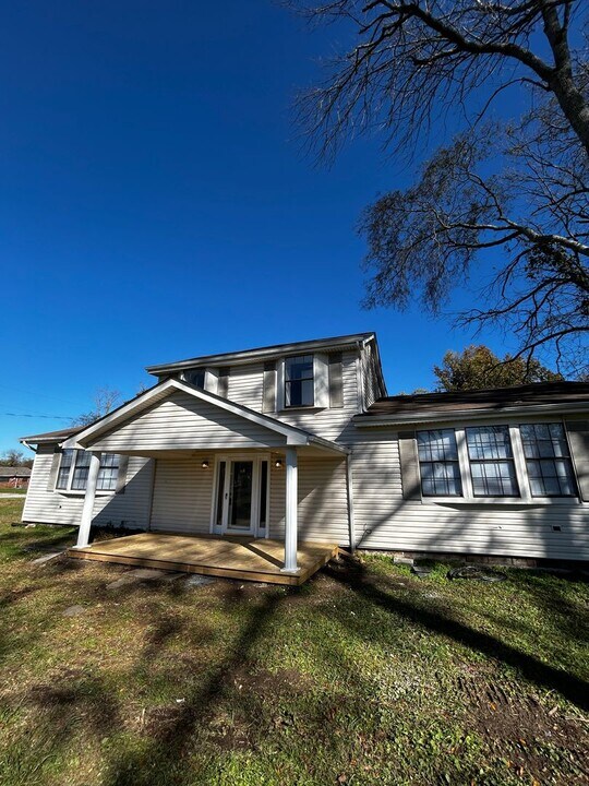 61 Red Bud Ave in Rossville, GA - Building Photo