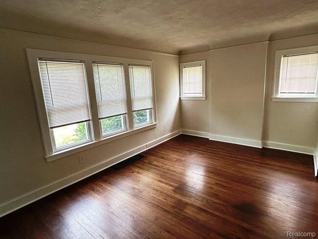 817 N Dorchester Ave in Royal Oak, MI - Building Photo - Building Photo