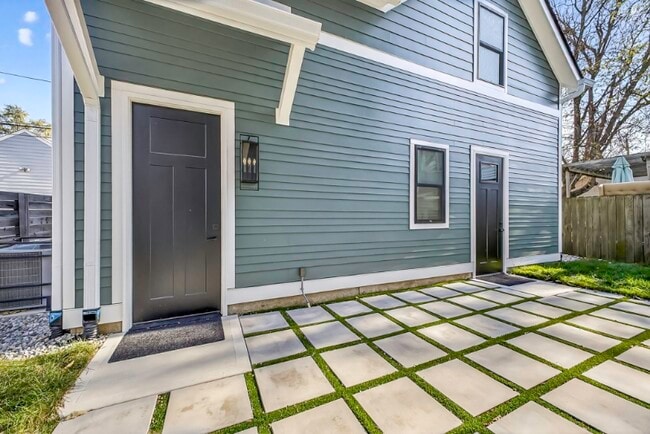 property at 2133 N Talbott St