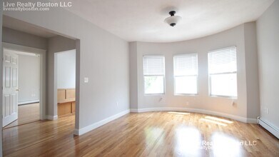 1433 Cambridge St, Unit 1 in Cambridge, MA - Building Photo - Building Photo