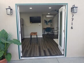 750 N Genesee Ave in Los Angeles, CA - Building Photo - Building Photo