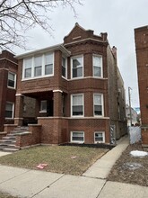 3425 N Monticello Ave, Unit G in Chicago, IL - Building Photo - Building Photo