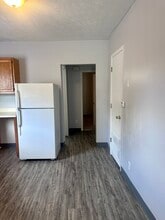 930 Shelby Pkwy, Unit 1 in Louisville, KY - Foto de edificio - Building Photo