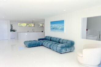 22548 CA-1 in Malibu, CA - Building Photo - Building Photo