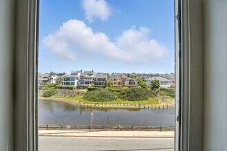 33 Reef St in Marina Del Rey, CA - Building Photo - Building Photo