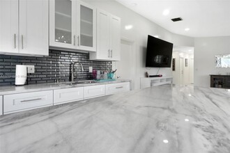 1751 SW 112th Ter in Miramar, FL - Building Photo - Building Photo