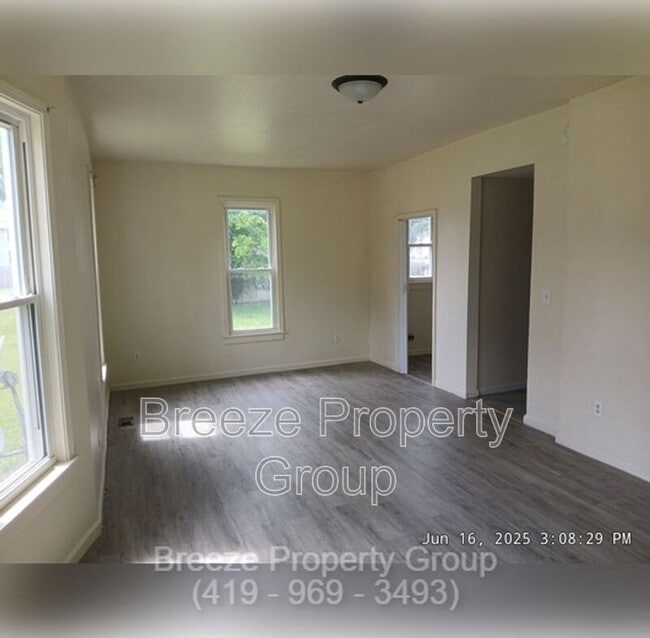 property at 1909 N Superior St