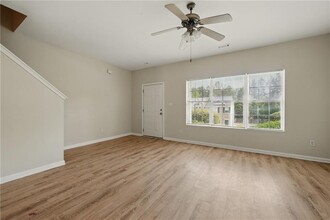 5320 Oakley Commons Blvd in Union City, GA - Building Photo - Building Photo