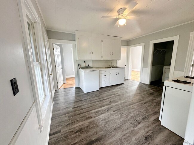 property at 15 Old Leominster Rd