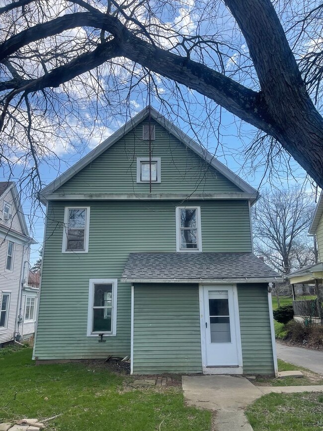 510 Broad St in Ashland, OH - Building Photo - Building Photo