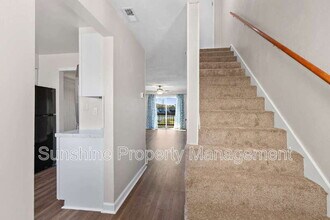 735 E Ocean View Ave in Norfolk, VA - Building Photo - Building Photo