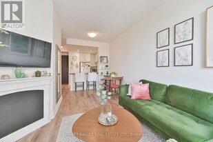 85 Bloor St E in Toronto, ON - Building Photo