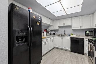 3709 GREENERY Ct in Tampa, FL - Building Photo - Building Photo