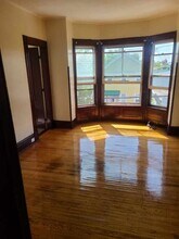 542 1st St, Unit 2 in Troy, NY - Building Photo - Building Photo