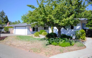 5680 Reinhold St in Fair Oaks, CA - Building Photo - Building Photo