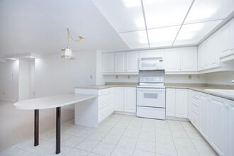 650 Cognac Crescent in Pickering, ON - Building Photo - Building Photo