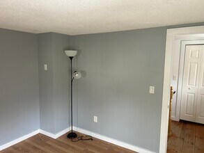 392 Back Ashuelot Rd in Winchester, NH - Foto de edificio - Building Photo