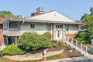 Kimberly Club Apartments in Davenport, IA - Building Photo